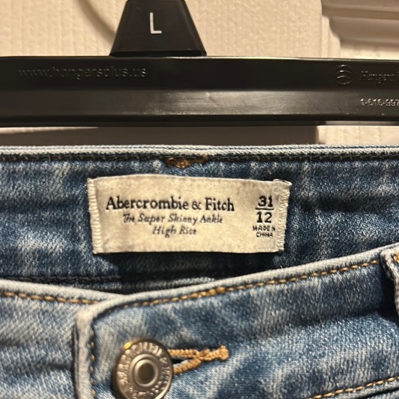 AF Classic Blue Denim Women's Jeans - Picture 3 of 6